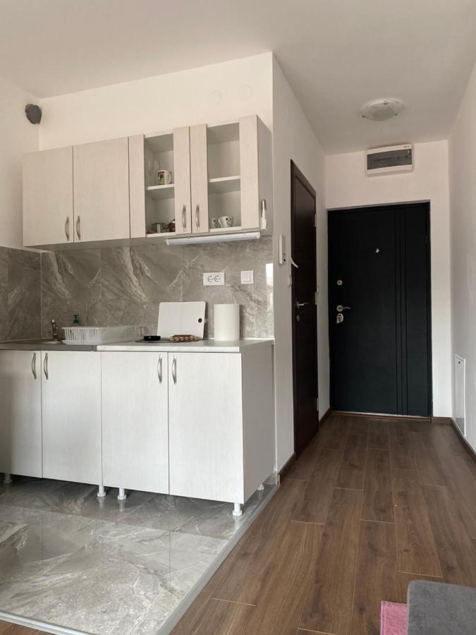 Dom Apartmani Kragujevac Esterno foto